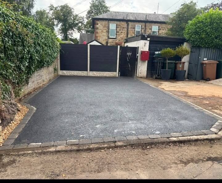 Finished private driveway by GMGB